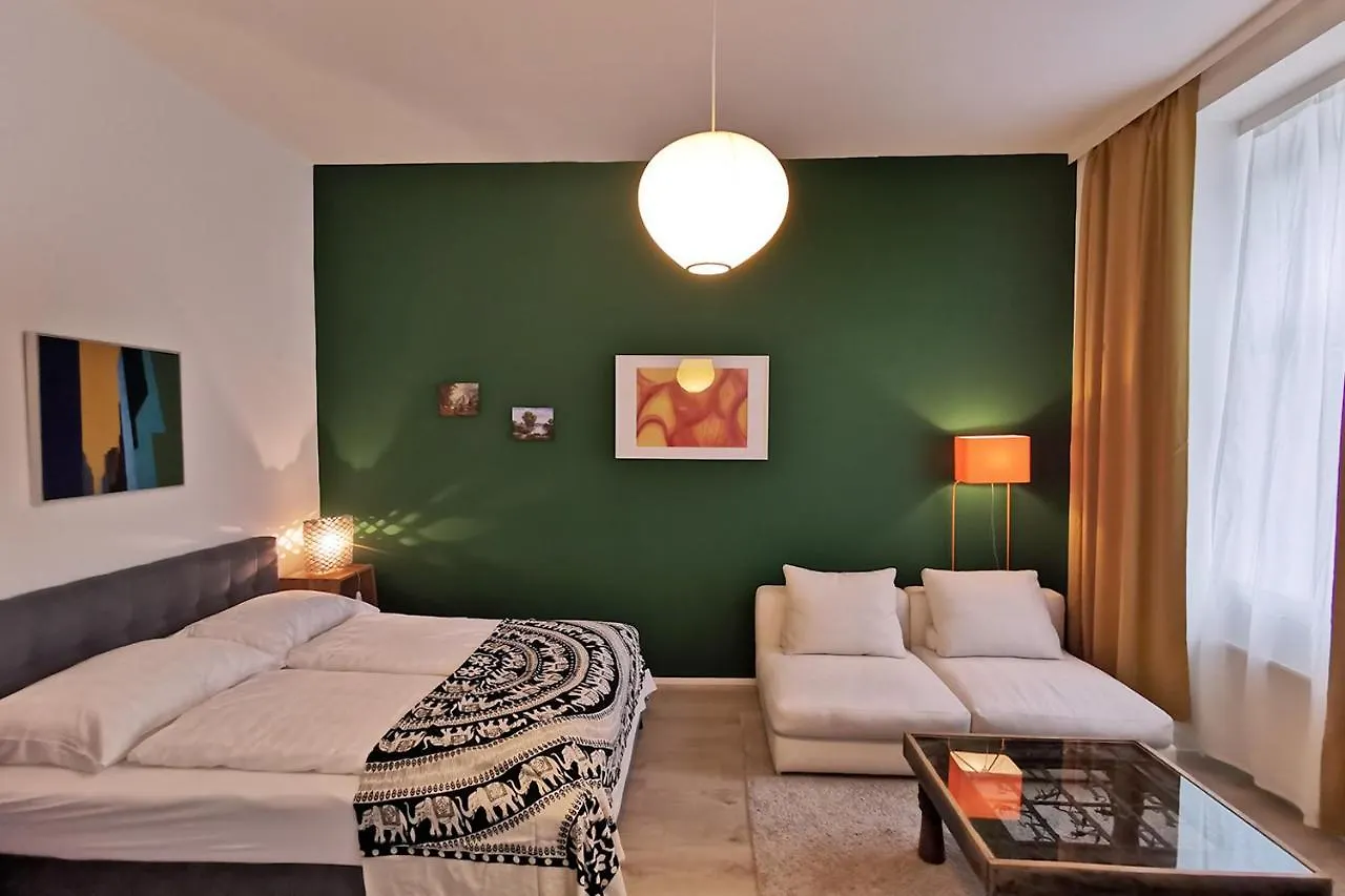 Vienna Palm Apartment