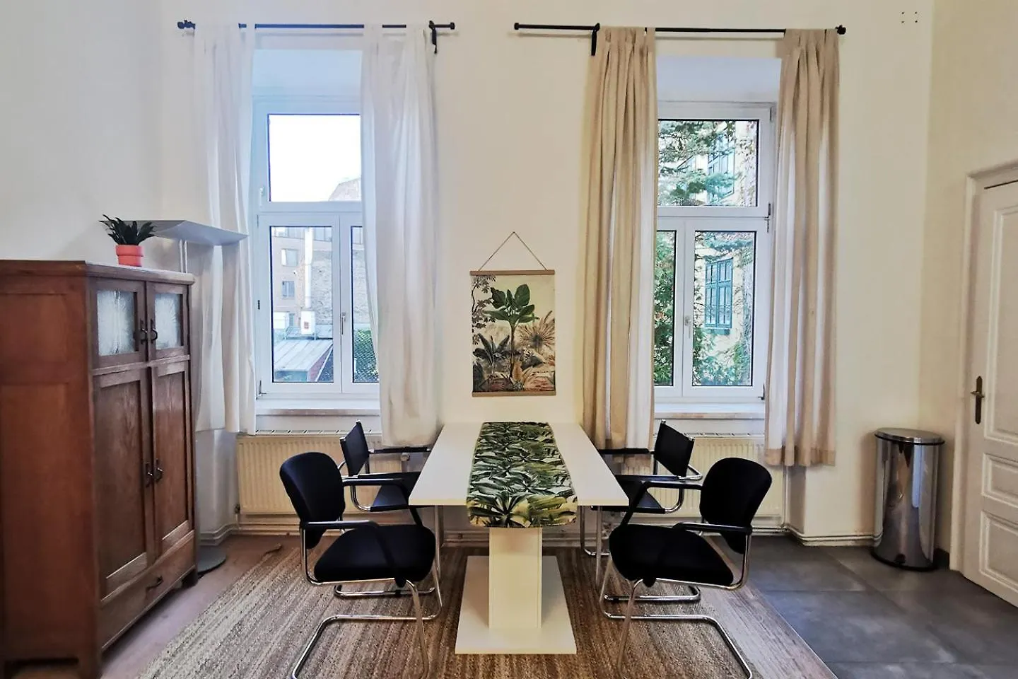 Vienna Palm Apartment
