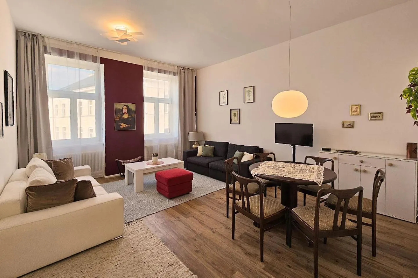 Vienna Palm Apartment 0*,